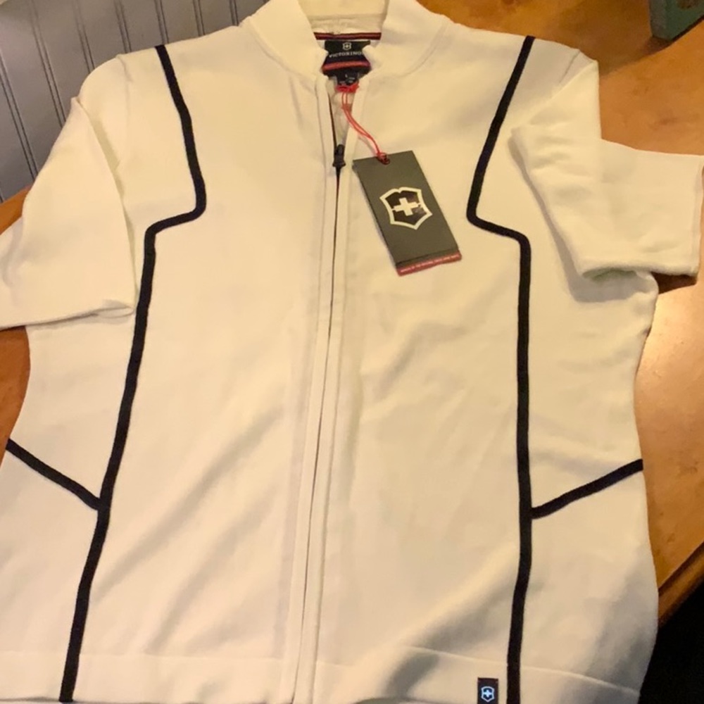 Women’s Victorinox off white Diver Cardigan.
